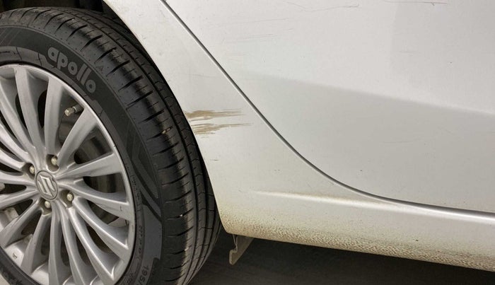 2016 Maruti Ciaz ZDI+ SHVS, Diesel, Manual, 1,10,103 km, Right running board - Minor scratches