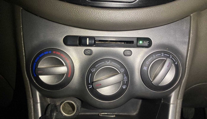 2011 Hyundai i10 MAGNA 1.2, Petrol, Manual, 92,904 km, AC Unit - Directional switch has minor damage