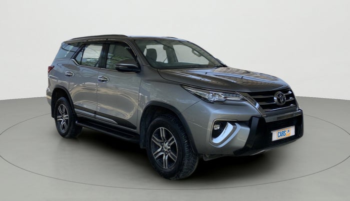 2018 Toyota Fortuner 2.8 4X2 AT, Diesel, Automatic, 29,486 km, Right Front Diagonal