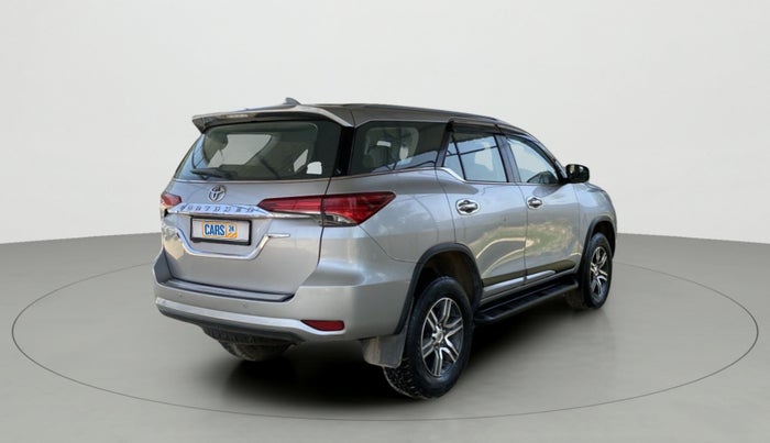2018 Toyota Fortuner 2.8 4X2 AT, Diesel, Automatic, 29,486 km, Right Back Diagonal