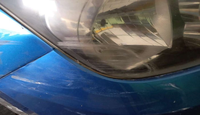 2015 Maruti Celerio VXI CNG, CNG, Manual, 80,581 km, Right headlight - Minor scratches
