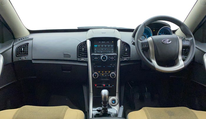 2018 Mahindra XUV500 W7, Diesel, Manual, 57,411 km, Dashboard