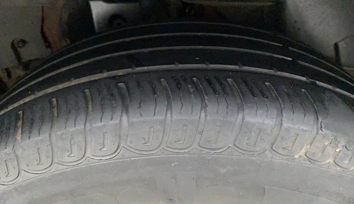 2018 Mahindra XUV500 W7, Diesel, Manual, 57,411 km, Right Rear Tyre Tread