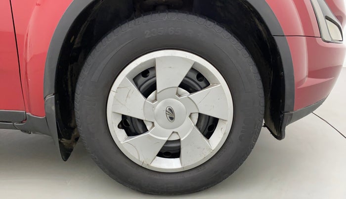 2018 Mahindra XUV500 W7, Diesel, Manual, 57,411 km, Right Front Wheel