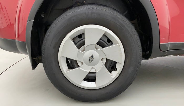 2018 Mahindra XUV500 W7, Diesel, Manual, 57,411 km, Right Rear Wheel
