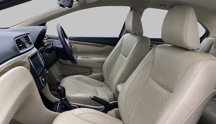 2018 Maruti Ciaz ALPHA  AT 1.5 SHVS PETROL, Petrol, Automatic, 54,666 km, Right Side Front Door Cabin