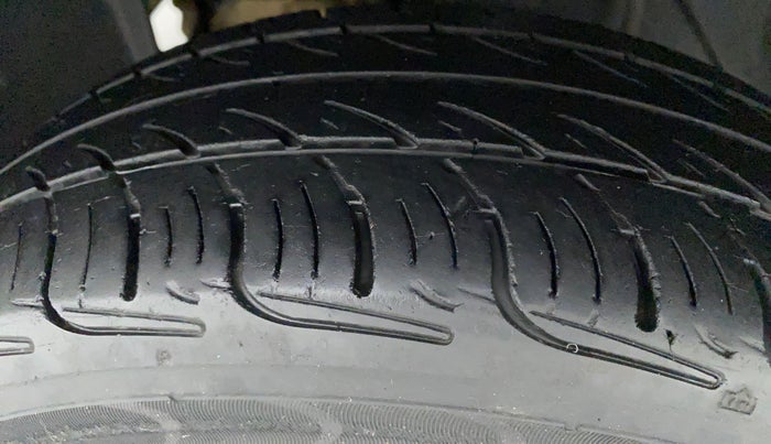 2018 Datsun Go Plus T, Petrol, Manual, 44,542 km, Left Front Tyre Tread