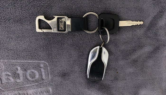 2018 Datsun Go Plus T, Petrol, Manual, 44,542 km, Key Close Up