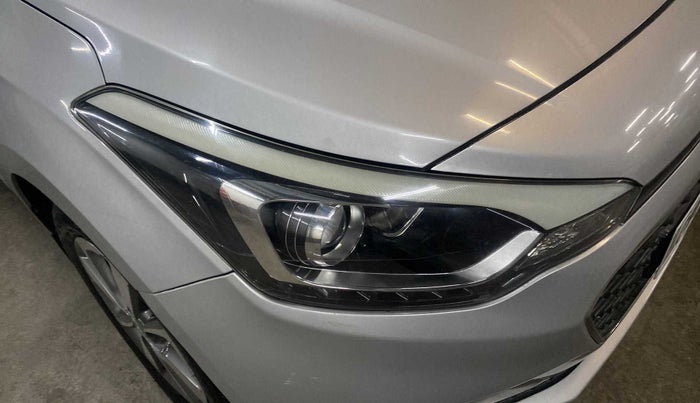 2016 Hyundai Elite i20 ASTA 1.4 CRDI, Diesel, Manual, 1,03,600 km, Right headlight - Minor scratches