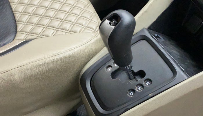 2016 Maruti Celerio ZXI AMT, Petrol, Automatic, 90,504 km, Gear lever - Knob has minor damage