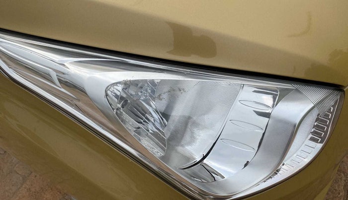 2014 Hyundai Eon ERA +, Petrol, Manual, 30,695 km, Right headlight - Minor scratches