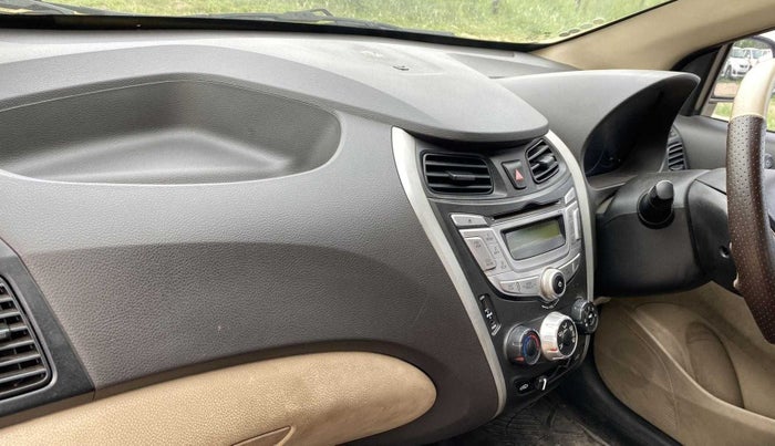 2014 Hyundai Eon ERA +, Petrol, Manual, 30,695 km, Dashboard - Dashboard Noise
