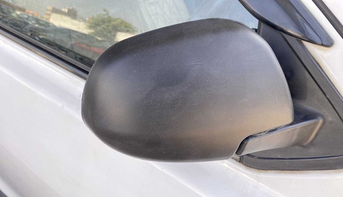 2021 Datsun Go Plus T(O), Petrol, Manual, 45,062 km, Right rear-view mirror - Mirror movement not proper