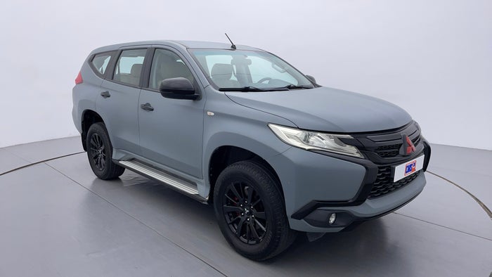 2016 MITSUBISHI MONTERO SPORT-Right Front Diagonal (45- Degree) View