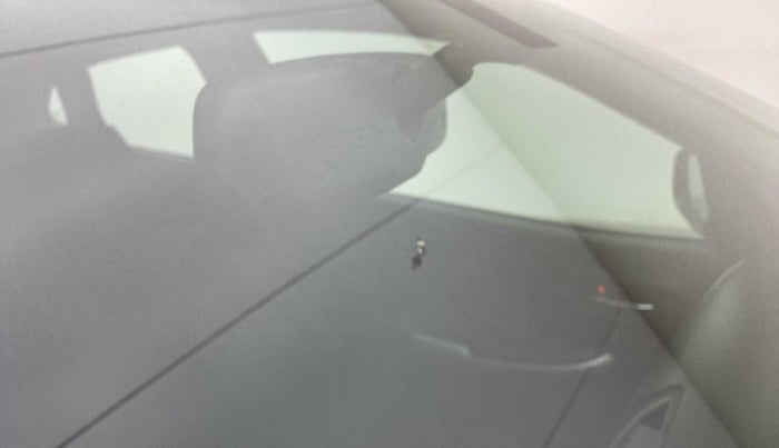 2017 Maruti Baleno ZETA PETROL 1.2, Petrol, Manual, 80,830 km, Front windshield - Minor spot on windshield