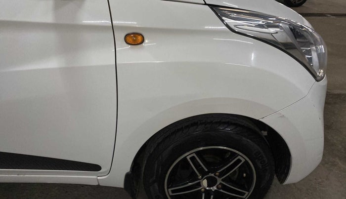 2017 Hyundai Eon ERA +, Petrol, Manual, 27,952 km, Right fender - Minor scratches