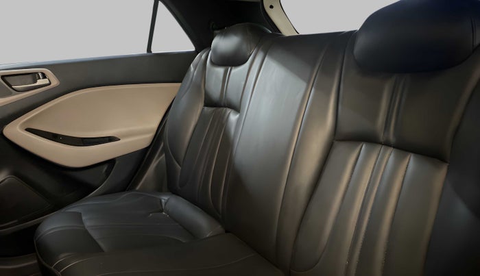 2014 Hyundai Elite i20 SPORTZ 1.2, Petrol, Manual, 89,210 km, Right Side Rear Door Cabin