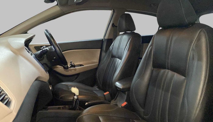 2014 Hyundai Elite i20 SPORTZ 1.2, Petrol, Manual, 89,210 km, Right Side Front Door Cabin