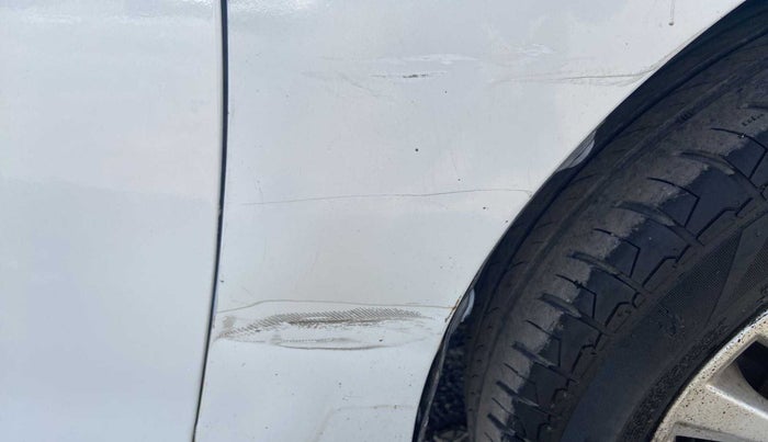 2015 Maruti Ciaz ZXI AT, Petrol, Automatic, 1,11,035 km, Right fender - Slightly dented