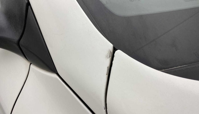 2017 Hyundai Elite i20 ASTA 1.2 (O), Petrol, Manual, 93,975 km, Right A pillar - Minor scratches