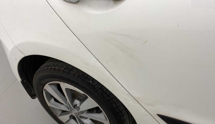 2017 Hyundai Elite i20 ASTA 1.2 (O), Petrol, Manual, 93,975 km, Right rear door - Minor scratches