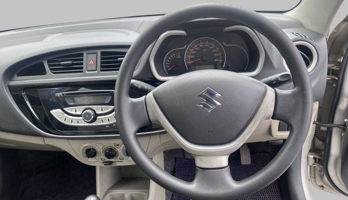 2015 Maruti Alto K10 VXI, Petrol, Manual, 1,04,029 km, Steering Wheel Close Up