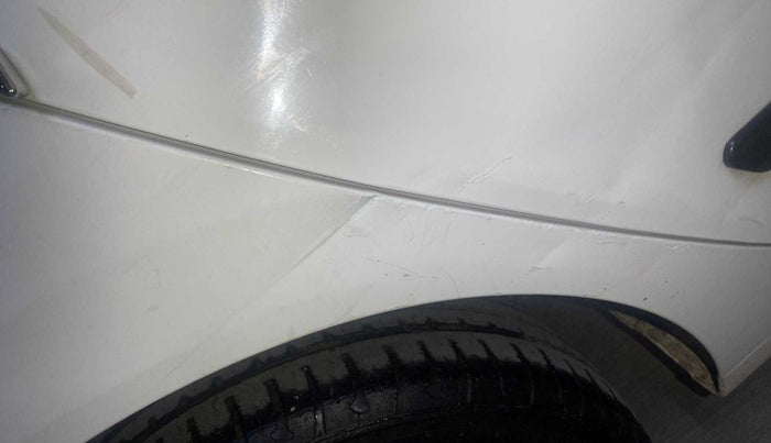 2017 Hyundai Xcent E+, Petrol, Manual, 23,420 km, Right quarter panel - Minor scratches