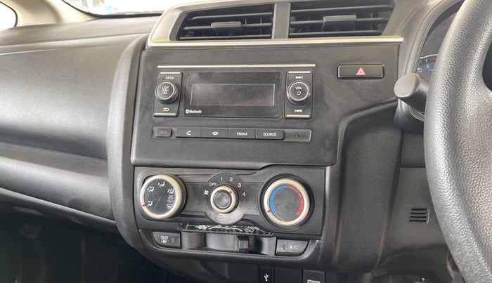 2018 Honda WR-V 1.2L I-VTEC S MT, Petrol, Manual, 30,194 km, AC Unit - Minor issue in the heater switch