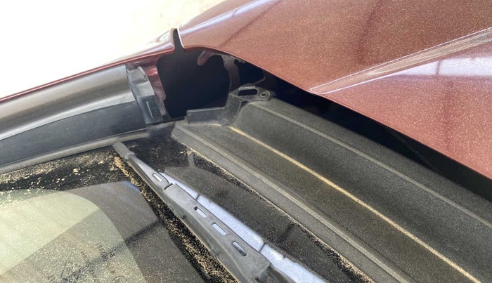 2018 Honda WR-V 1.2L I-VTEC S MT, Petrol, Manual, 30,194 km, Bonnet (hood) - Cowl vent panel has minor damage