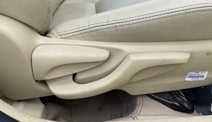 2018 Toyota YARIS J CVT, Petrol, Automatic, 41,912 km, Driver Side Adjustment Panel