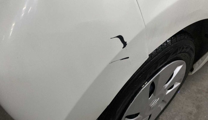 2018 Maruti Celerio VXI (O), CNG, Manual, 32,941 km, Rear bumper - Minor scratches