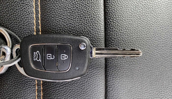 2016 Hyundai i20 Active 1.2 S, Petrol, Manual, 31,346 km, Key Close Up