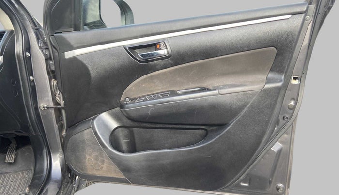 2015 Maruti Swift VXI, Petrol, Manual, 78,124 km, Driver Side Door Panels Control