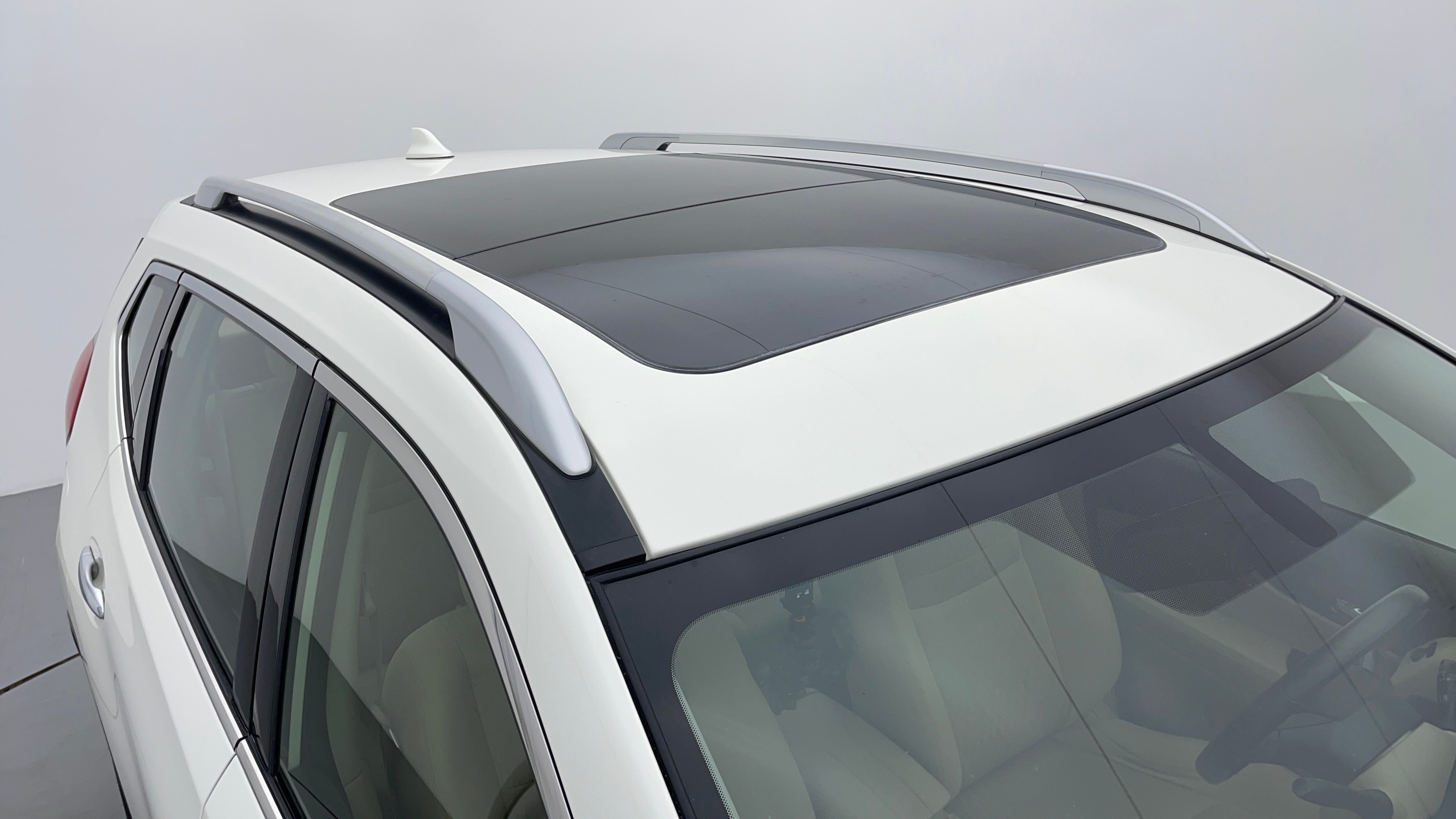 Nissan X-Trail-Roof/Sunroof View