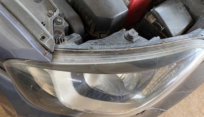 2012 Hyundai i20 MAGNA (O) 1.2, Petrol, Manual, 58,706 km, Left headlight - Clamp has minor damage