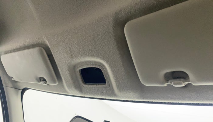 2019 Datsun Redi Go T (O), Petrol, Manual, 33,750 km, Ceiling - Roof Lights not fixed proper
