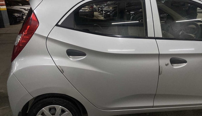 2015 Hyundai Eon MAGNA +, Petrol, Manual, 30,512 km, Right quarter panel - Slightly dented