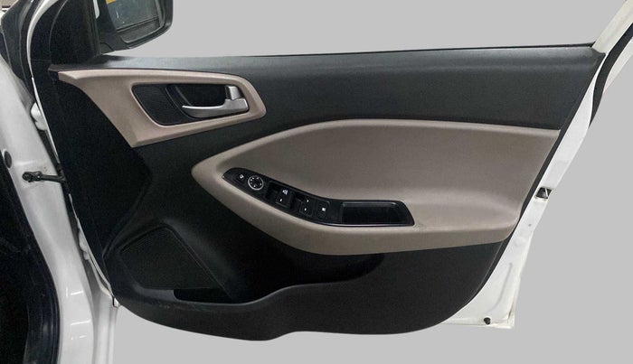 2018 Hyundai Elite i20 ASTA 1.4 CRDI, Diesel, Manual, 56,074 km, Driver Side Door Panels Control