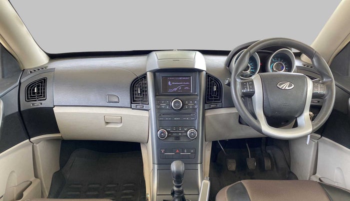 2015 Mahindra XUV500 W6, Diesel, Manual, 77,686 km, Dashboard