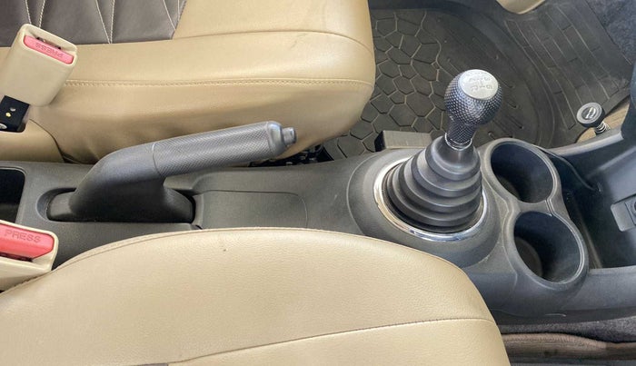 2015 Honda Amaze 1.5L I-DTEC S, Diesel, Manual, 99,481 km, Gear Lever