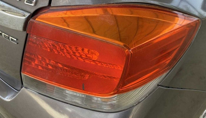 2015 Honda Amaze 1.5L I-DTEC S, Diesel, Manual, 99,481 km, Right tail light - Faded