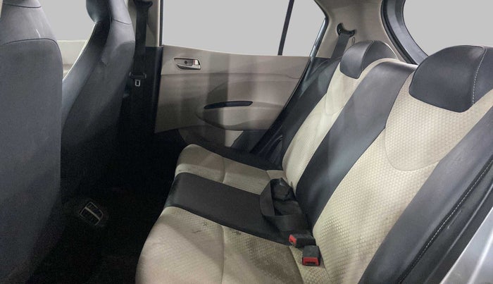 2019 Hyundai NEW SANTRO SPORTZ CNG, CNG, Manual, 27,792 km, Right Side Rear Door Cabin