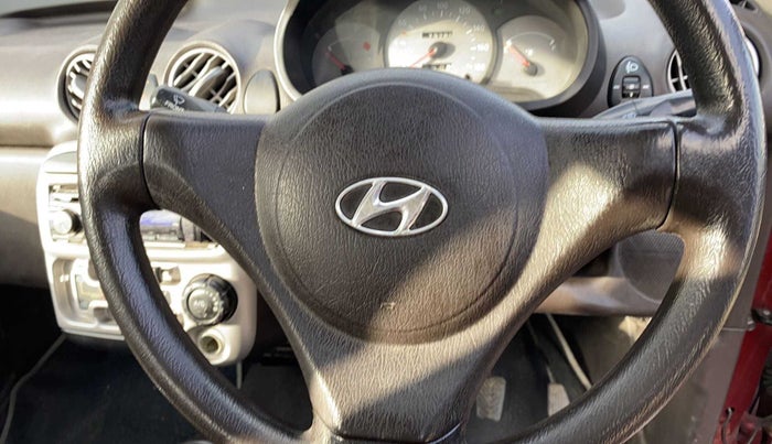 2011 Hyundai Santro Xing GL PLUS, Petrol, Manual, 73,284 km, Steering wheel - Horn pad has minor damage