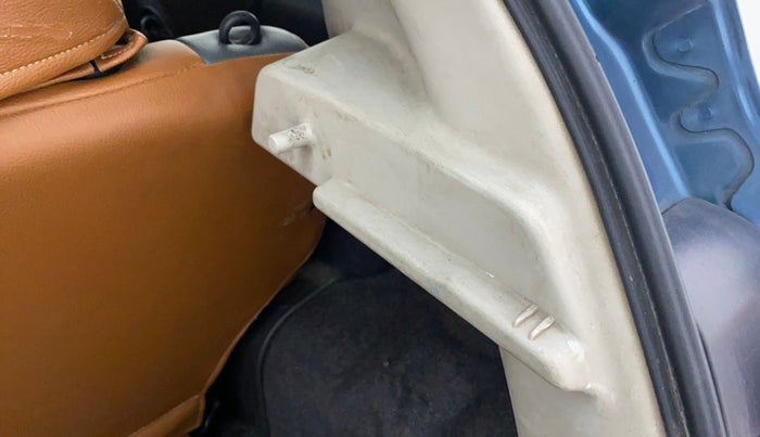 2016 Nissan Micra Active XV SAFETY PACK, Petrol, Manual, 1,10,590 km, Dicky (Boot door) - Parcel tray missing