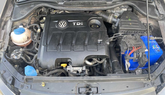 2016 Volkswagen Vento HIGHLINE 1.5 AT, Diesel, Automatic, 1,09,144 km, Open Bonet