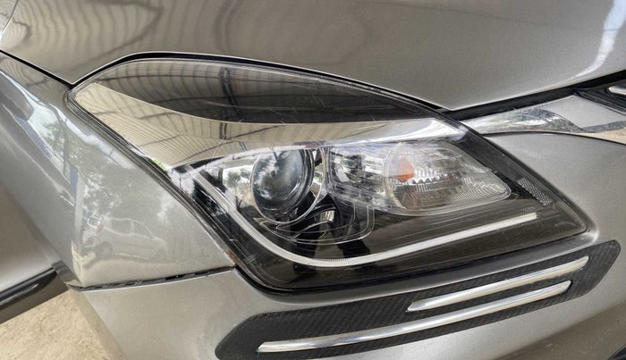 2020 Toyota Glanza G, Petrol, Manual, 20,612 km, Right headlight - Clamp has minor damage