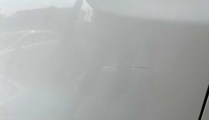 2017 Toyota Etios Liva V, Petrol, Manual, 89,380 km, Left fender - Minor scratches
