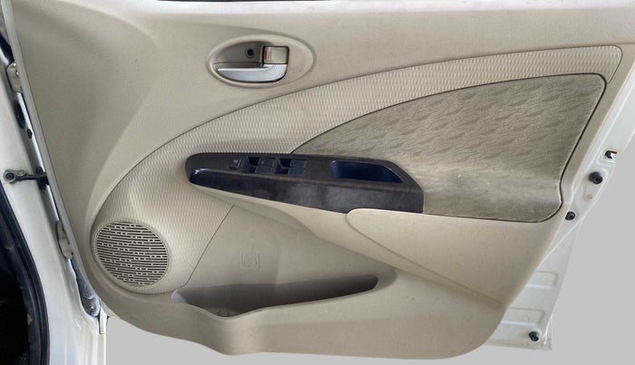 2017 Toyota Etios Liva V, Petrol, Manual, 89,380 km, Driver Side Door Panels Control