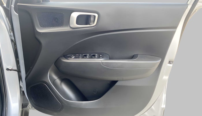 2021 Hyundai VENUE S 1.2, Petrol, Manual, 11,850 km, Driver Side Door Panels Control