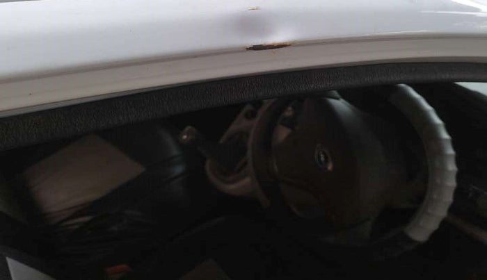 2014 Datsun Go T, Petrol, Manual, 62,884 km, Right A pillar - Slightly dented